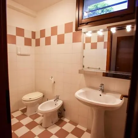 Villa Acqua Blu Gorgeous With Ample Garden Toscolano Maderno